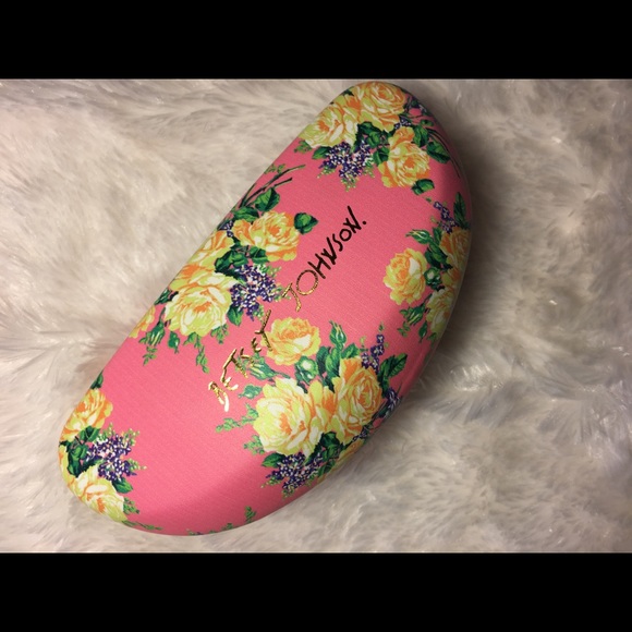 Betsey Johnson Glasses Case w/ Glasses - Picture 5 of 7
